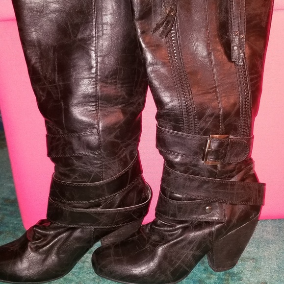 Knee high boots - Picture 4 of 8